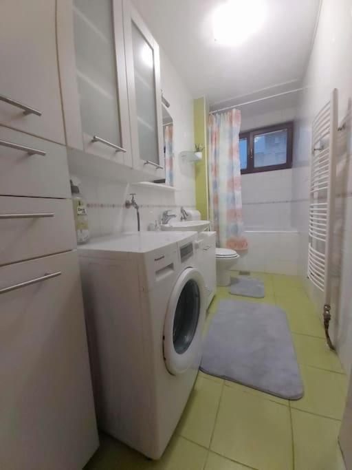 Spacious Condo Near Bascarsija - Free Parking Sarajevo Bagian luar foto